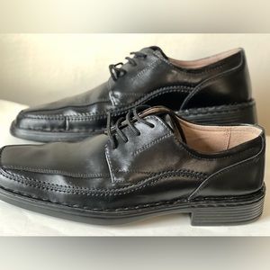 Men dressed shoes size 10